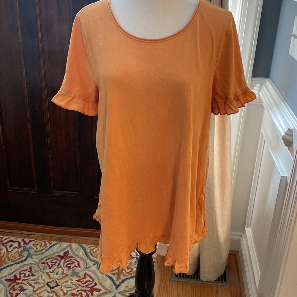 Altar’d State Ruffle Wren Short Sleeve T-Shirt L